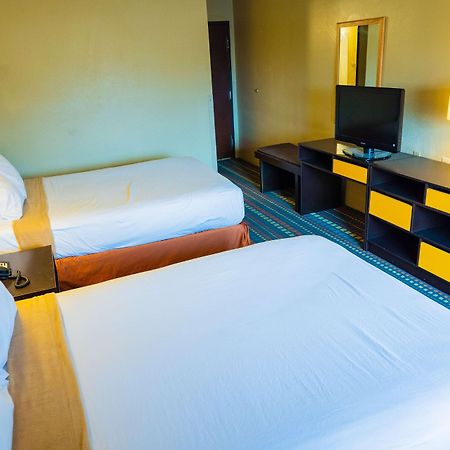 Hotel Super 8 By Wyndham Belen Nm Zewnętrze zdjęcie