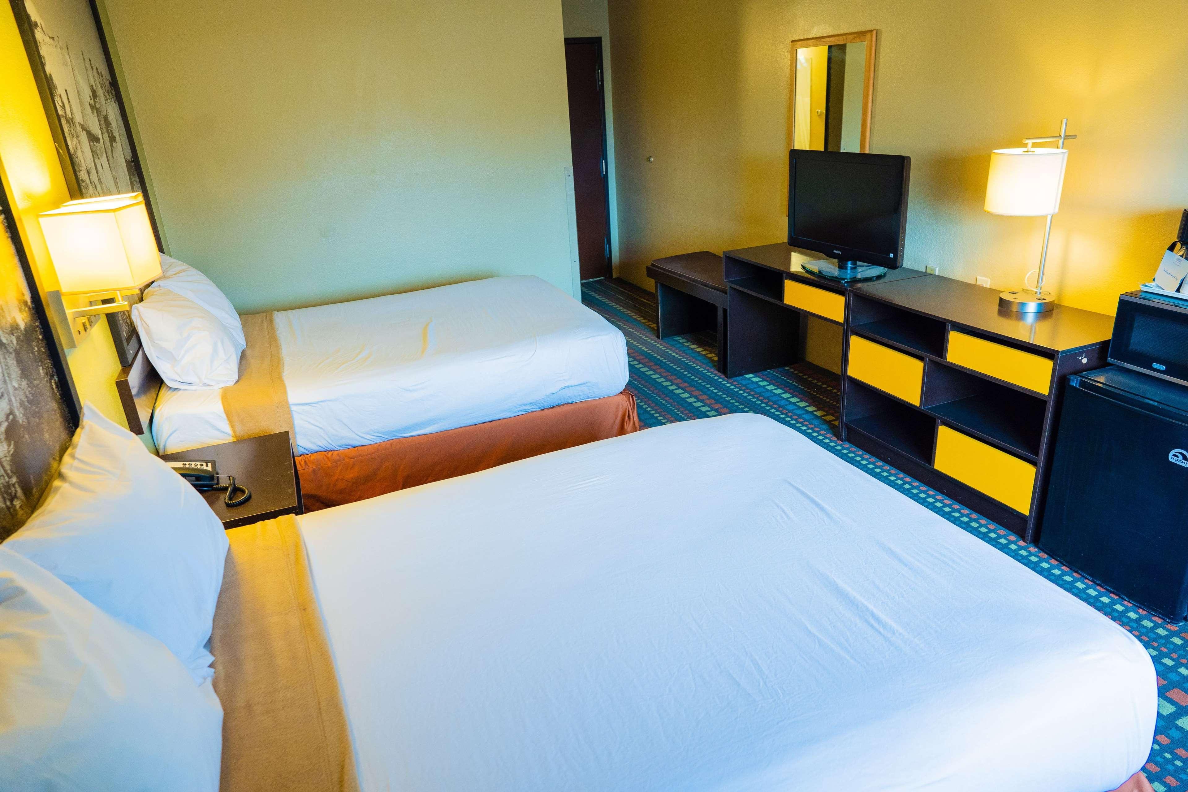 Hotel Super 8 By Wyndham Belen Nm Zewnętrze zdjęcie
