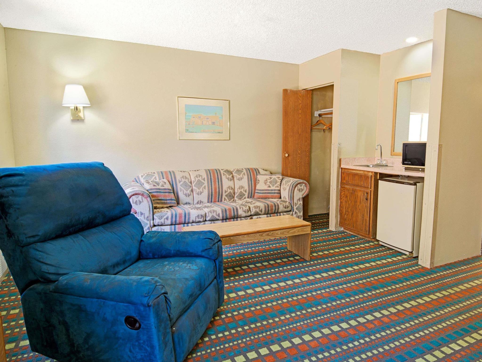Hotel Super 8 By Wyndham Belen Nm Zewnętrze zdjęcie